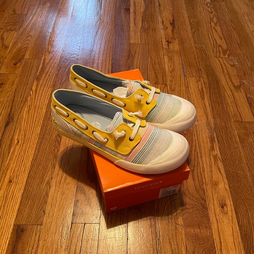 NIB Rocket Dog shoes